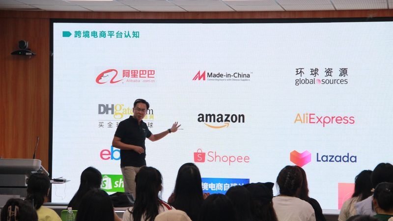 深圳亚马逊运营公司的收费标准通常由以下几个部分构成：